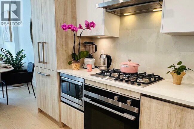 Photo - 423 6th St Unit 506