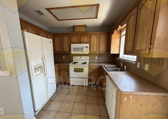 Photo - 2508 Toledo Ave Unidad 4