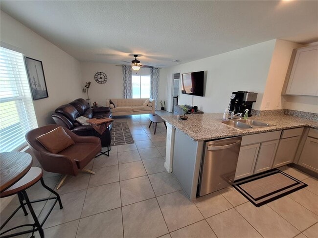 Photo - 511 Sunlit Coral St