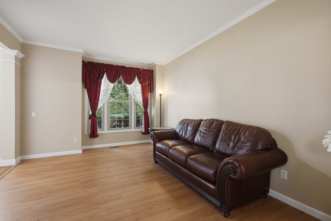 Photo - 44525 Fenwick Dr