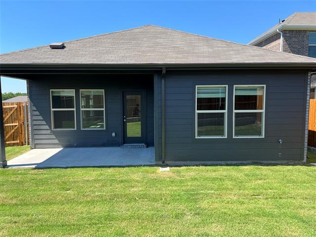 Photo - 613 Russell Dr