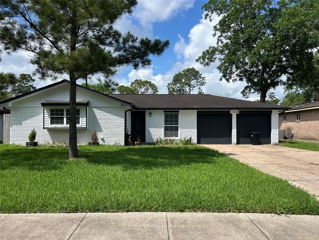 Building Photo - 17006 David Glen Dr