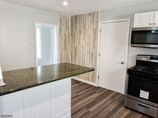 Photo - 94 S 21st Ave