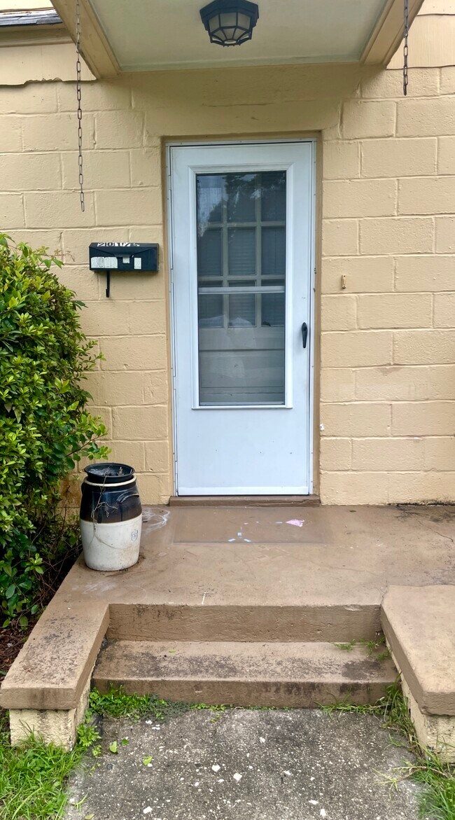 Photo - VP Real Estate 21 Unit 2 - Main Upper