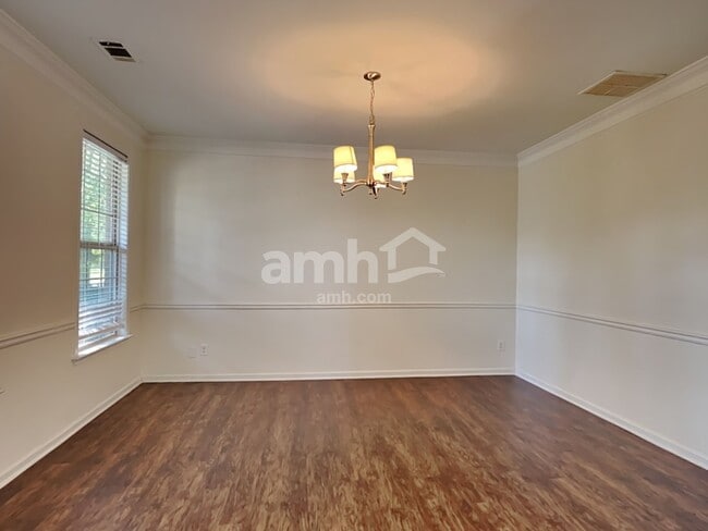 Photo - 781 Sonoma Dr SW