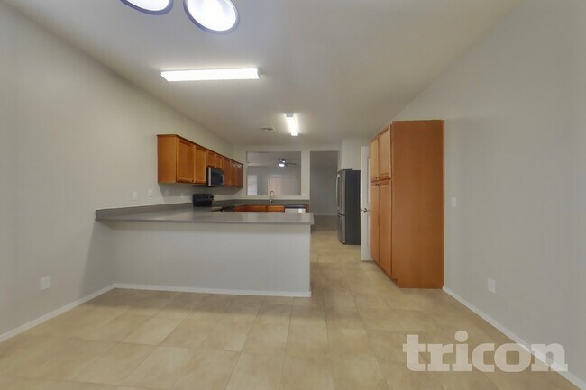 45209 Miraflores St