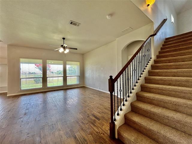 Photo - 511 Carnation Ln