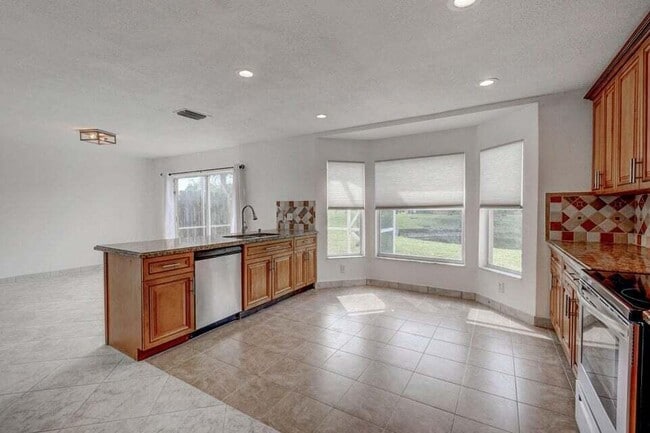 Photo - 10758 Lake Jasmine Dr