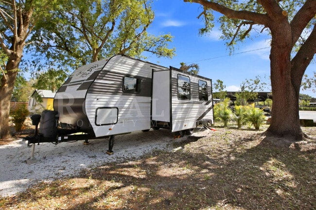 Building Photo - A Fresh Take on Simple Living – Cozy North Fort Myers Retreat