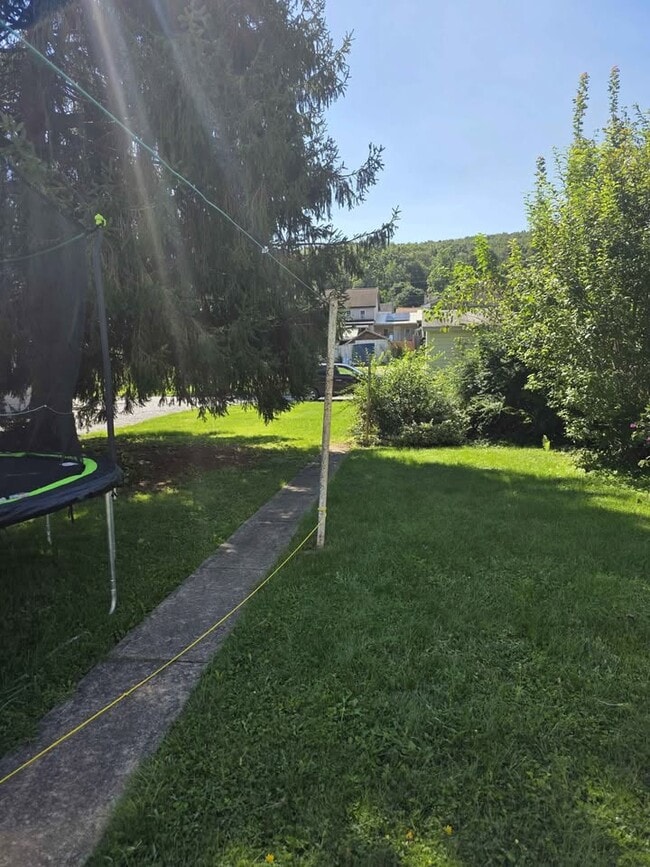 Photo - 213 W Main St