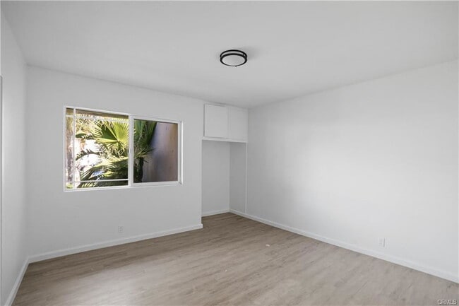 Photo - 20554 Valerio St