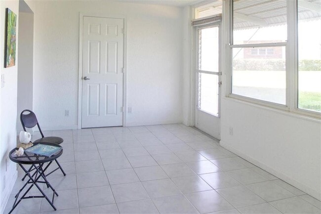 Photo - 1868 Shore Dr S Unit 102