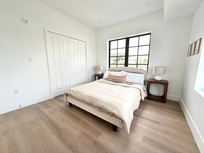 Photo - 1619 Jefferson Ave