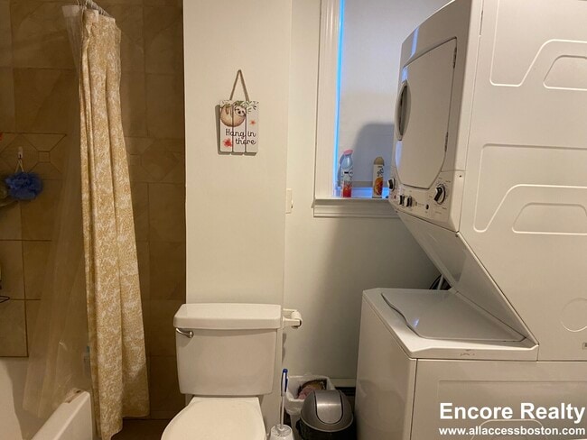 Photo - 68 Calumet St Unit 2