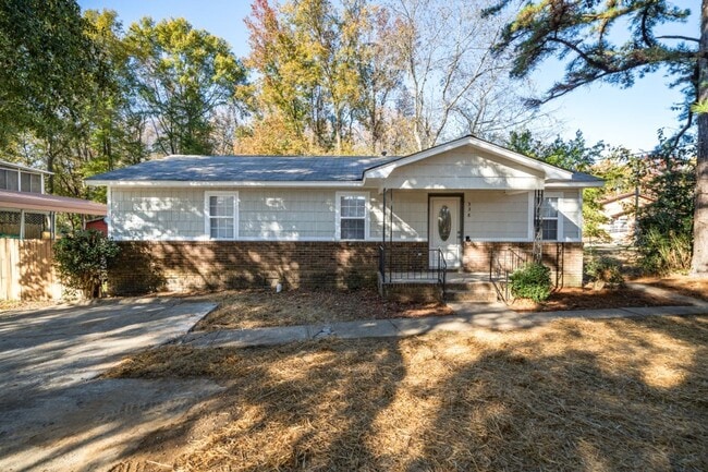 Building Photo - “You Won’t Believe the Space — Gorgeous 4BR Hueytown Home”