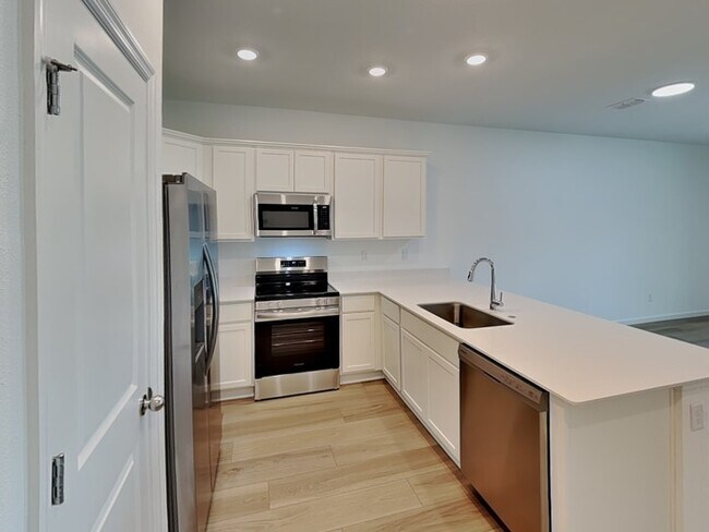 Photo - 590 Holly Lks Dr