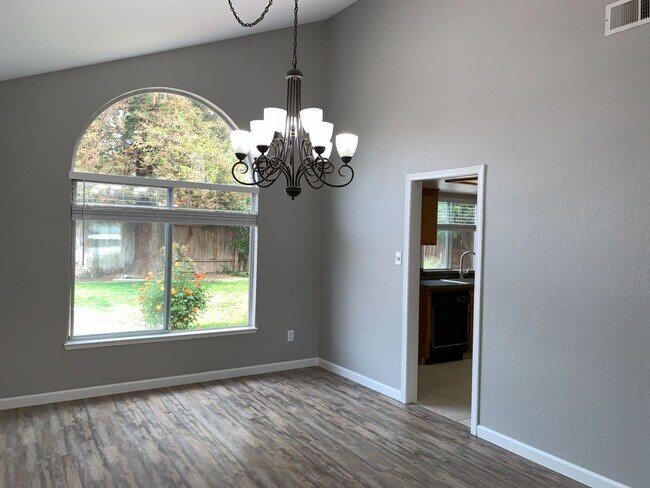 10408 Walnut Creek Ct