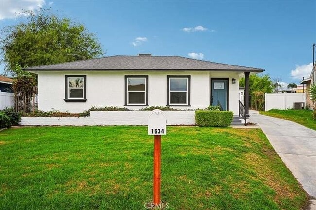 Photo - 1634 Turrill Ave