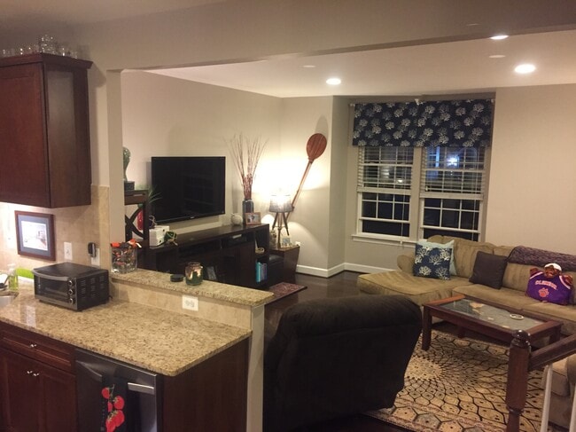 Photo - 6193 Royal Crest Ln