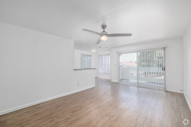2BR, 2BA - 1,200SF - Living Room