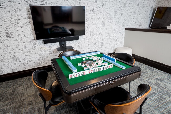 Mahjong Table