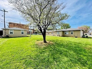 Photo - 1604 A E 9th St