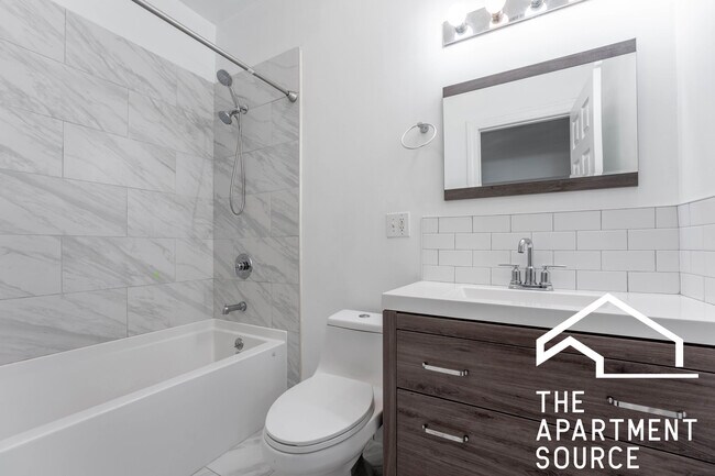 Photo - 3216 W Augusta Blvd Unidad 1