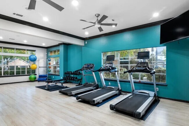 Photo - 656 Hollister Rd Unidad 0934