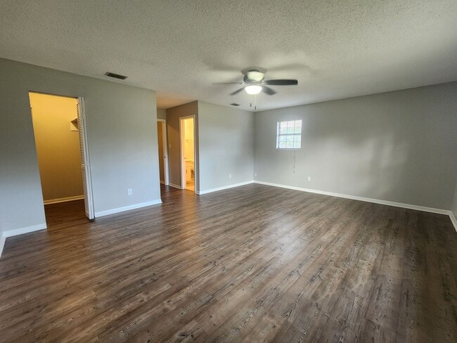 Photo - Charming 3BR Home with a Touch of Country in Dasher!
