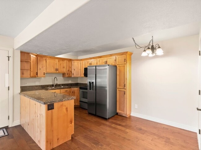 Building Photo - 986 W 270 S Rental