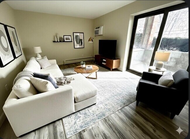 Photo - 96 Charles River Rd Unidad c