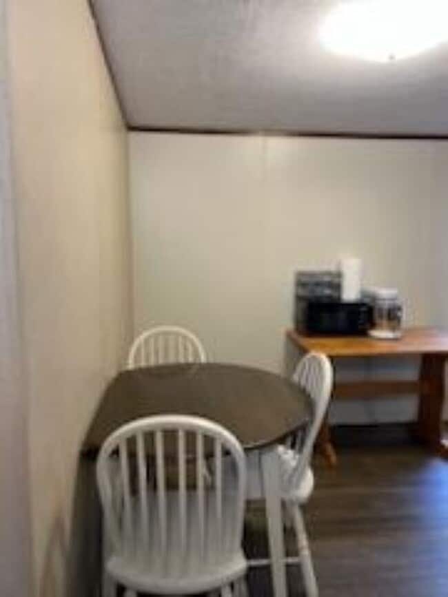 Photo - $1,000 - 2 Bedroom / 2 Bath Unfurnished Mo...