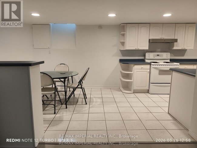 Photo - 493 Blackstock Rd
