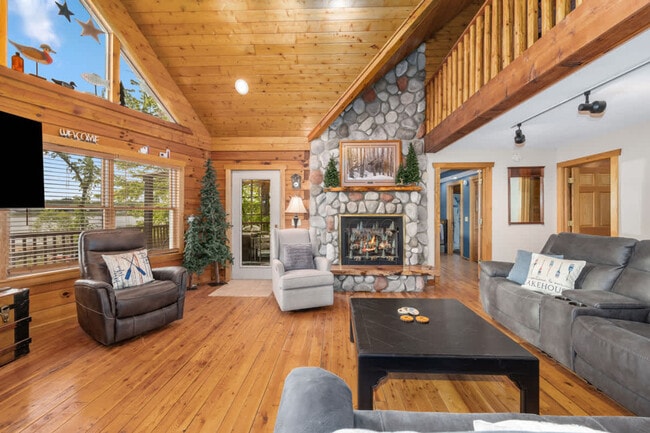 Photo - 5000 Gahan St NE Unit SI ID1494639P