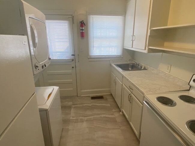 Photo - Adorable 1 Bedroom Duplex in Watts-Hillandale Unit A