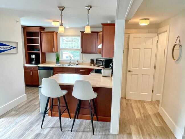 Photo - 76 N Shore Rd