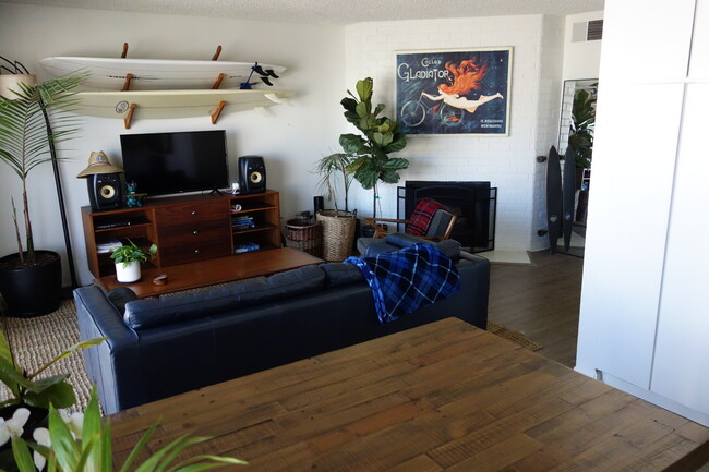 Building Photo - 110 Hermosa Ave Unit D Rental