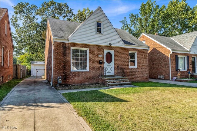 Photo - 2703 Hearthstone Rd