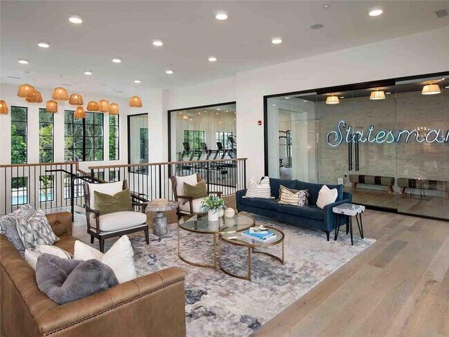 Photo - 1600 Ronald Reagan Blvd