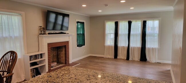 Photo - 129 Gracey Hts