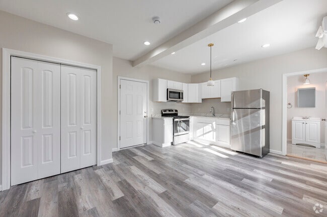 27-39 Main St - Unit 15 - Studio w/ Extra Space - Kitchen & Living Space - 23-39 Main St