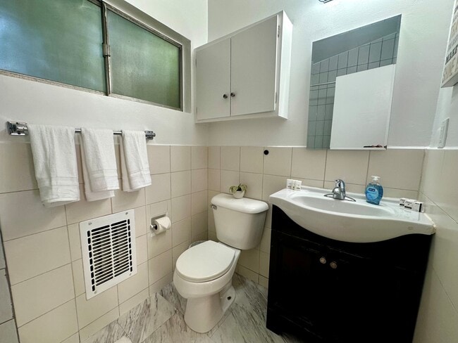 Photo - 214 S Arnaz Dr