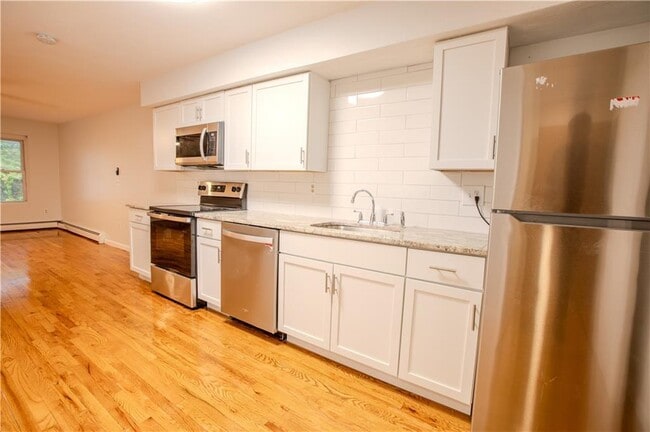 Building Photo - 420 Woodward Rd Unit 33