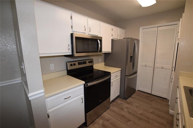 Photo - 5533 Chrishire Way Unit F201