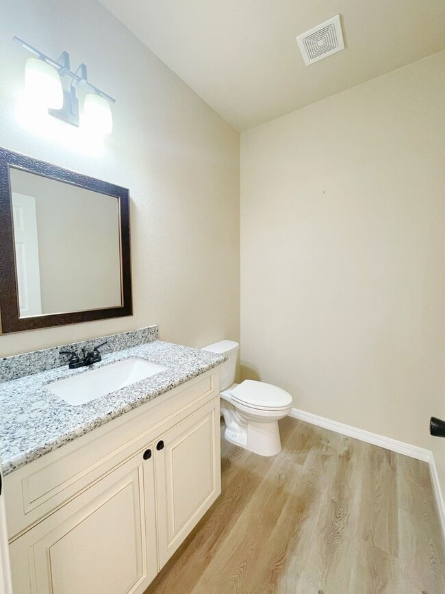 Photo - Beautiful 4 bedroom 2.5 Bath Home quite neighborhood