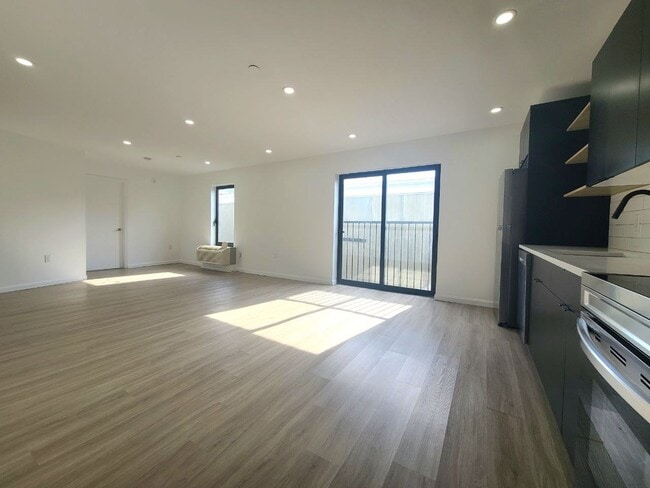 Photo - 556 Market St Unidad 2B