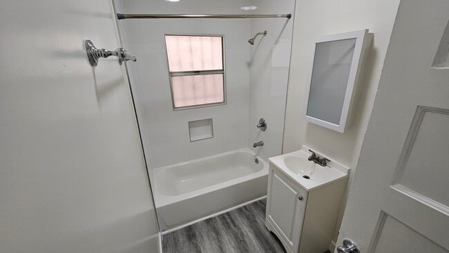 Photo - 2850 Francis Ave Unit 2