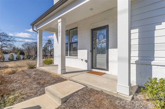 Photo - 4202 Alexander Vw Dr