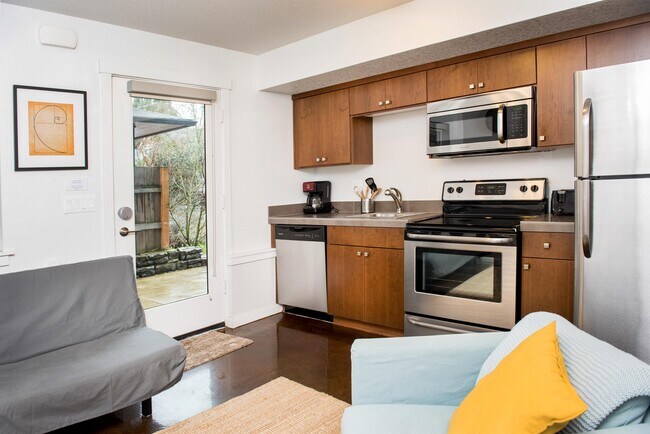 Photo - 5430 NE 19th Ave Townhome