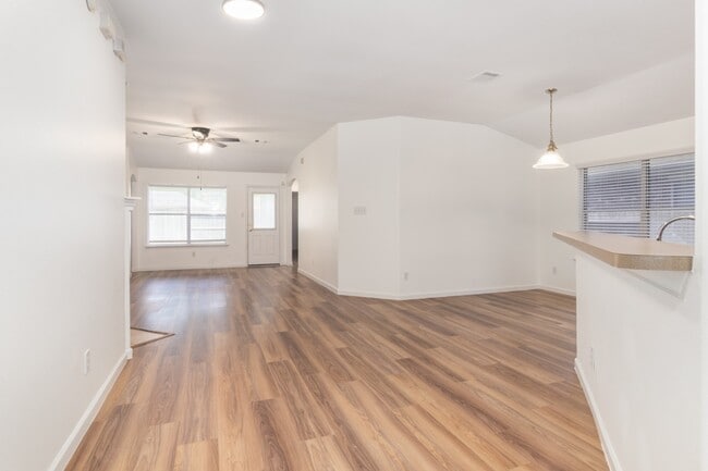 Photo - 32350 Cross Spring Park Ln